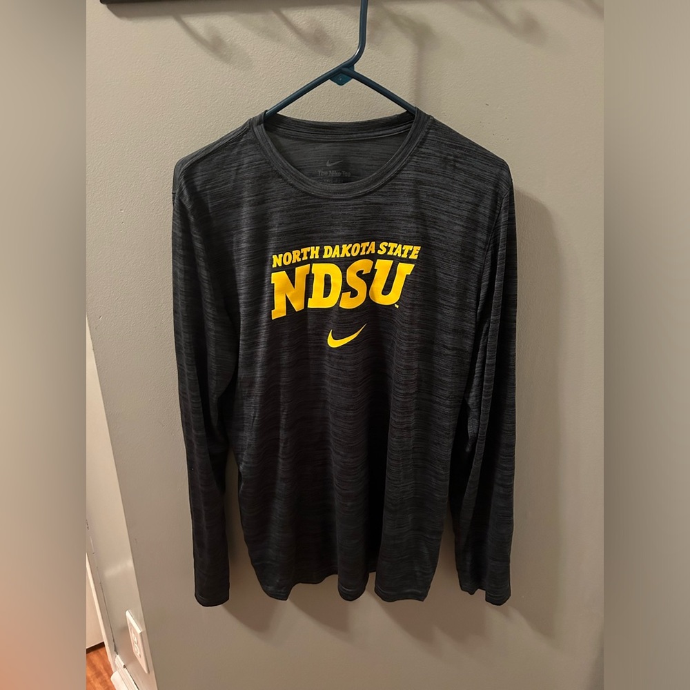 Nike North Dakota State University Long Sleeve Shirt